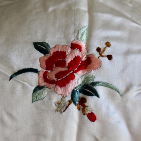 Vintage 100% silk Embroidered Chinese Pajamas - Picture 11 of 16